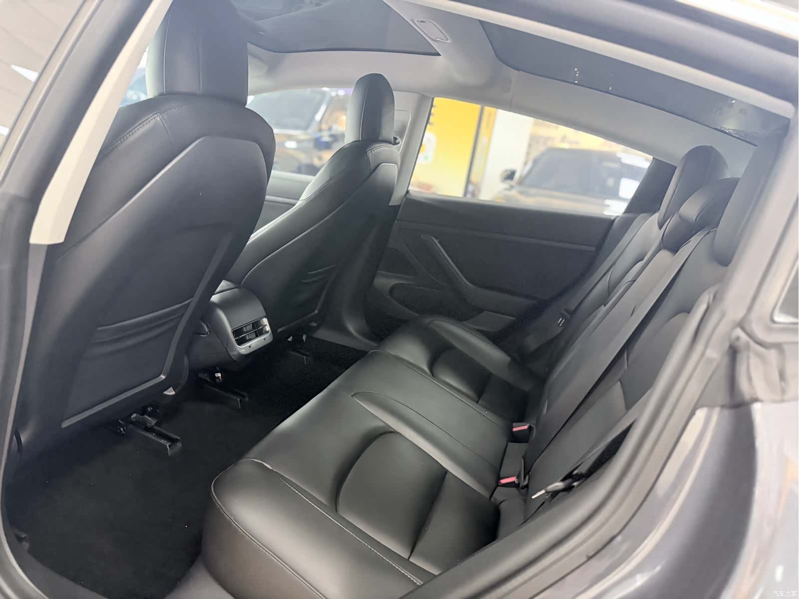 Tesla Model 3, 2020 8