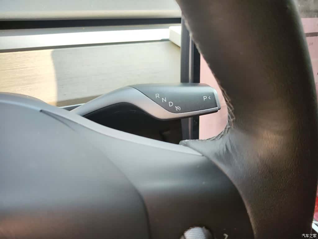 Tesla Model Y, 2022 10