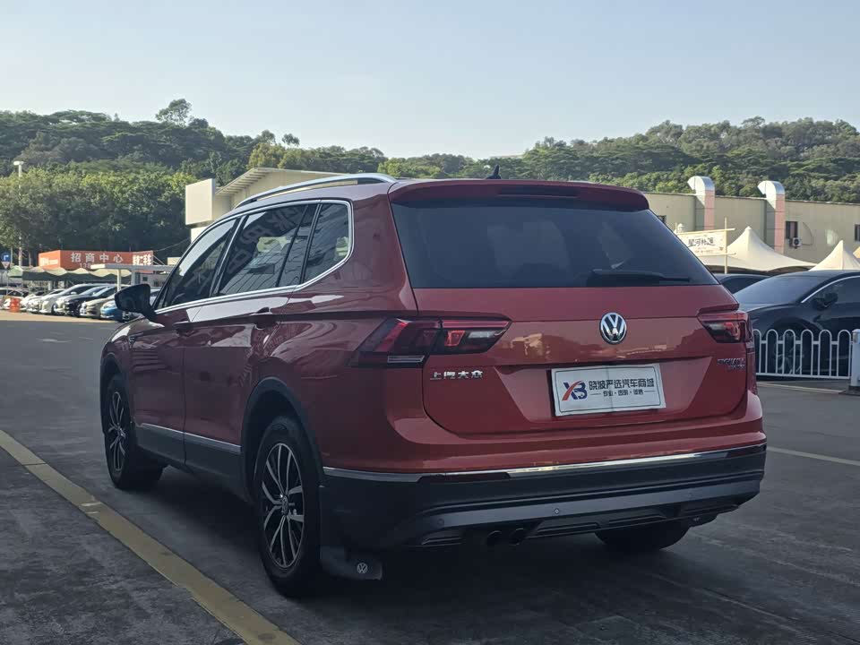 Volkswagen Tiguan L