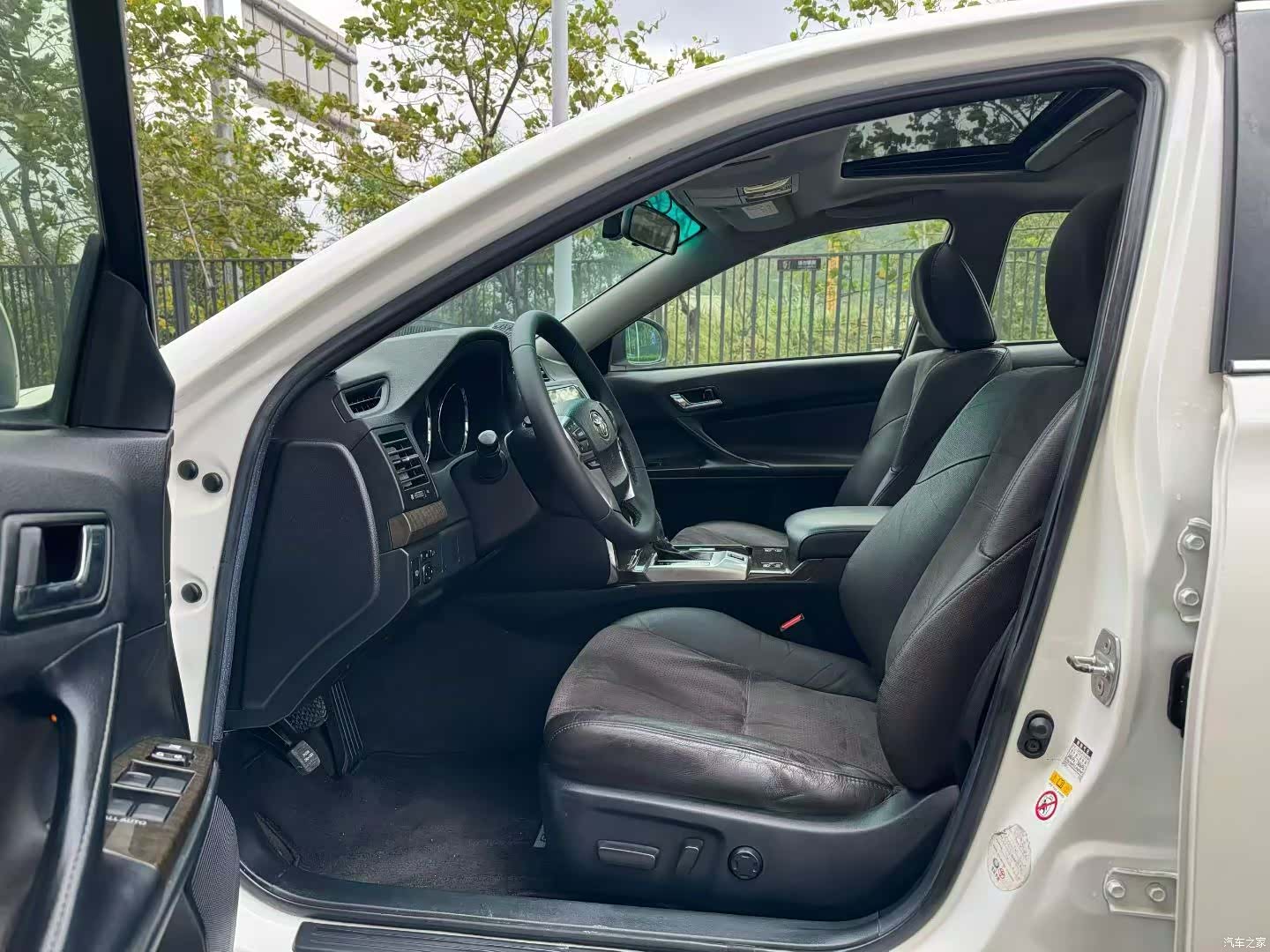 Toyota 2.5V, 2016 4