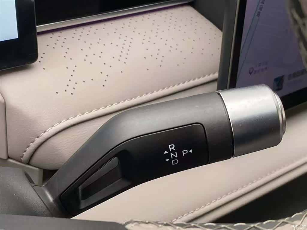 Geely 8, 2025 14