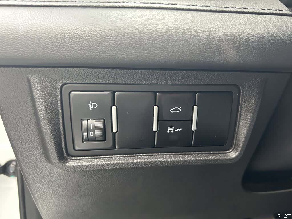 Geely Emgrand, 2020 18