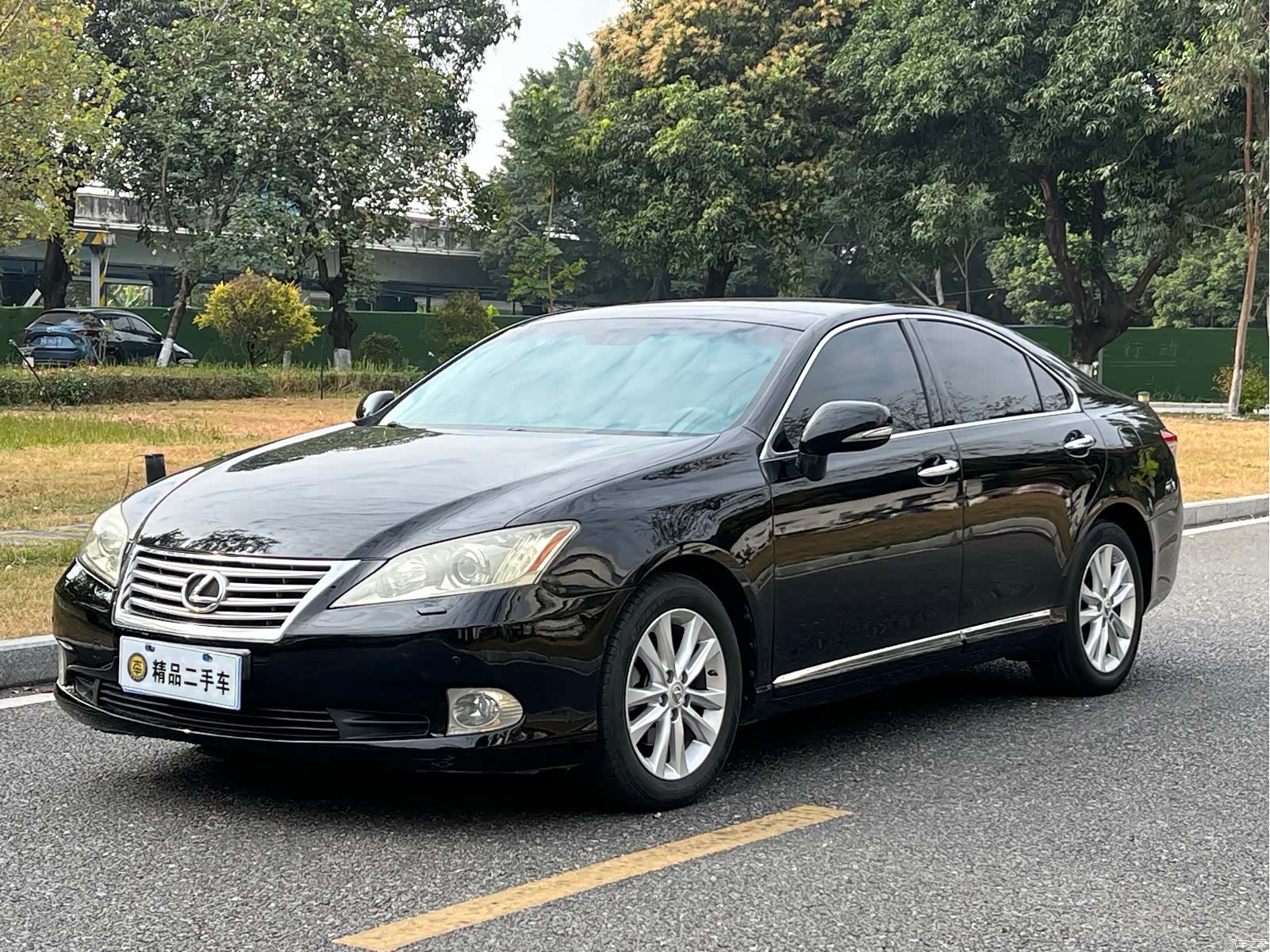 Lexus ES, 2011 1
