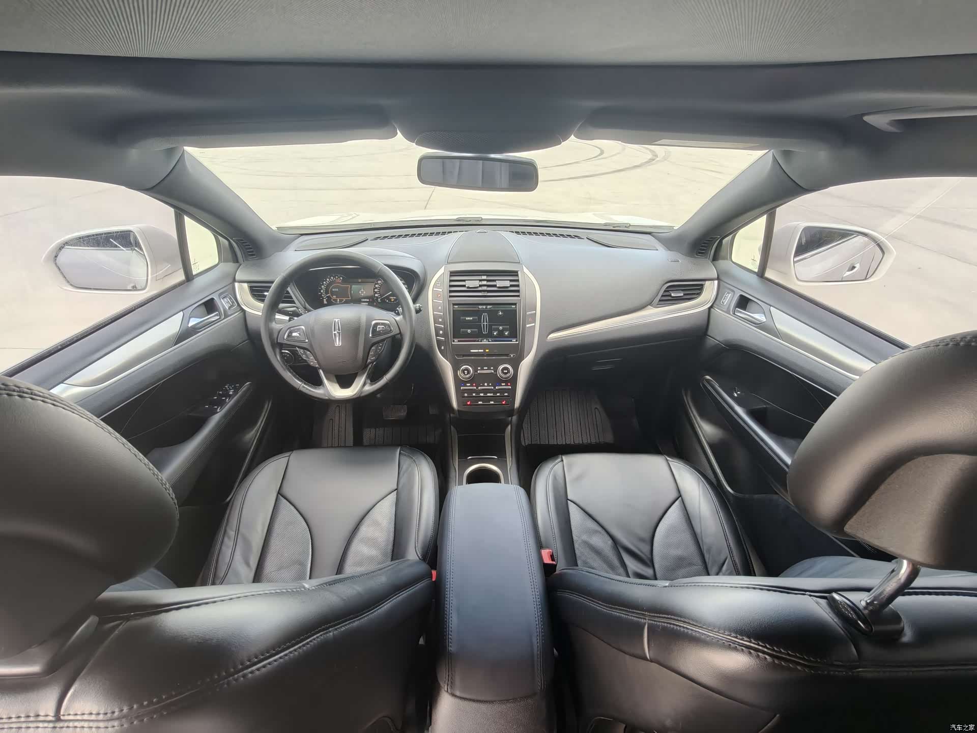 Lincoln MKC, 2016 все фото