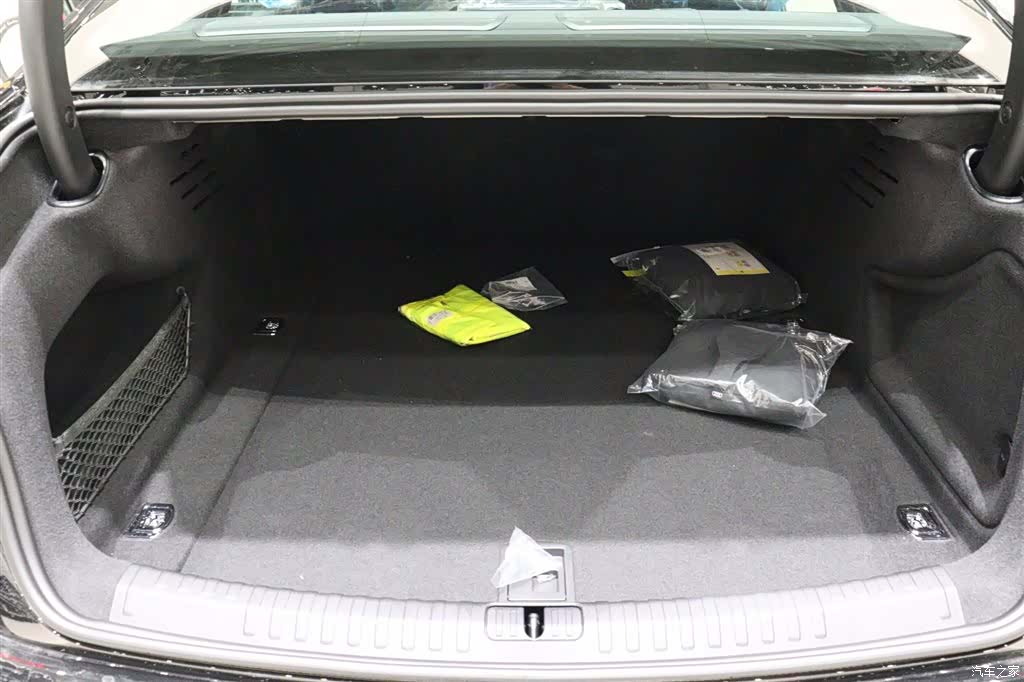 Audi A6L, 2026 23