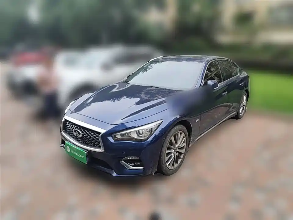 Infiniti Q50L