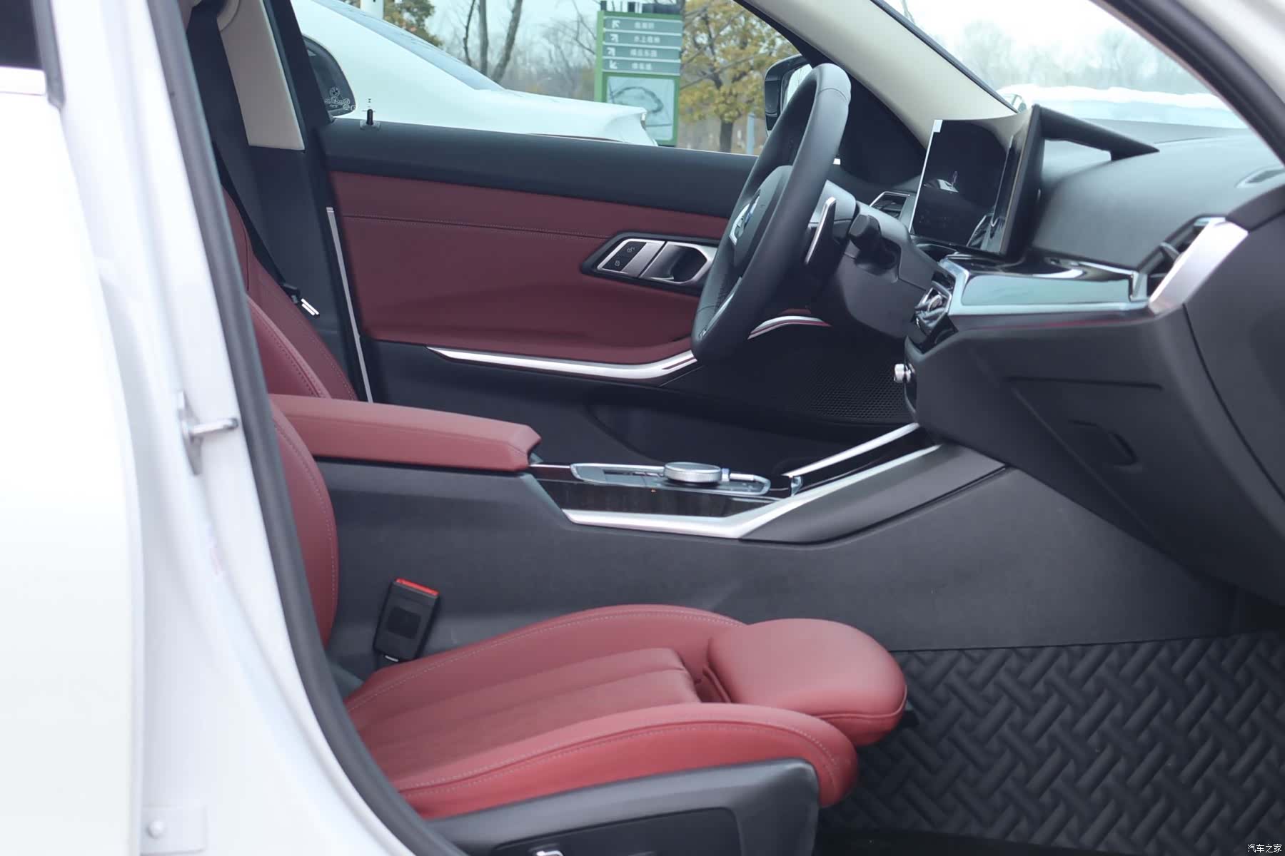 BMW 3 Series, 2024 17
