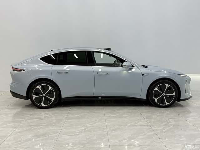 NIO ET5, 2025 4
