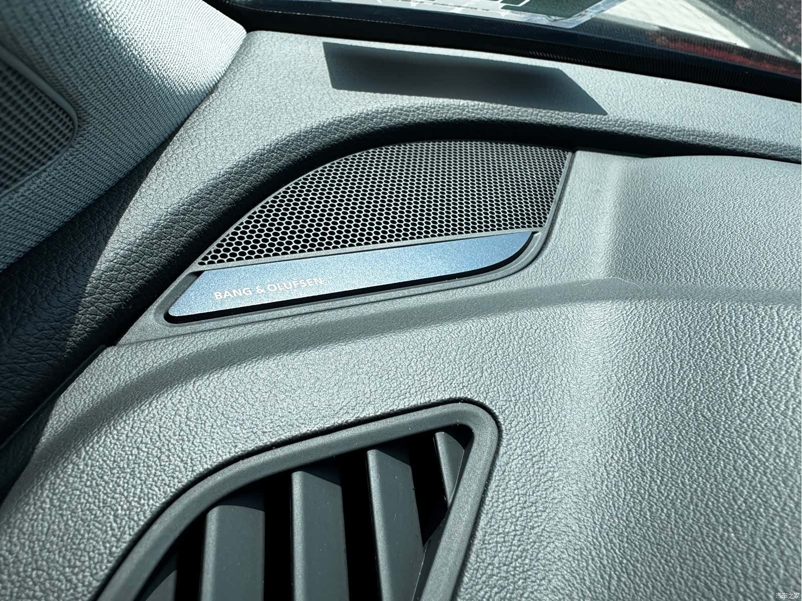 Audi Q5L, 2023 8