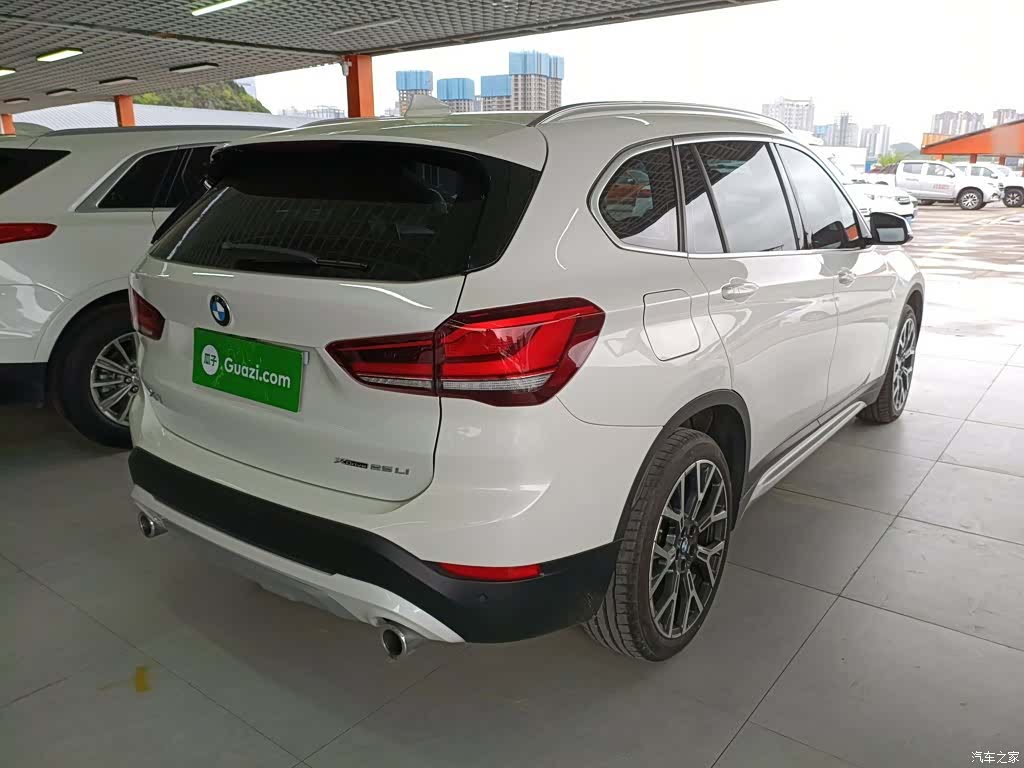 BMW X1, 2022 все фото