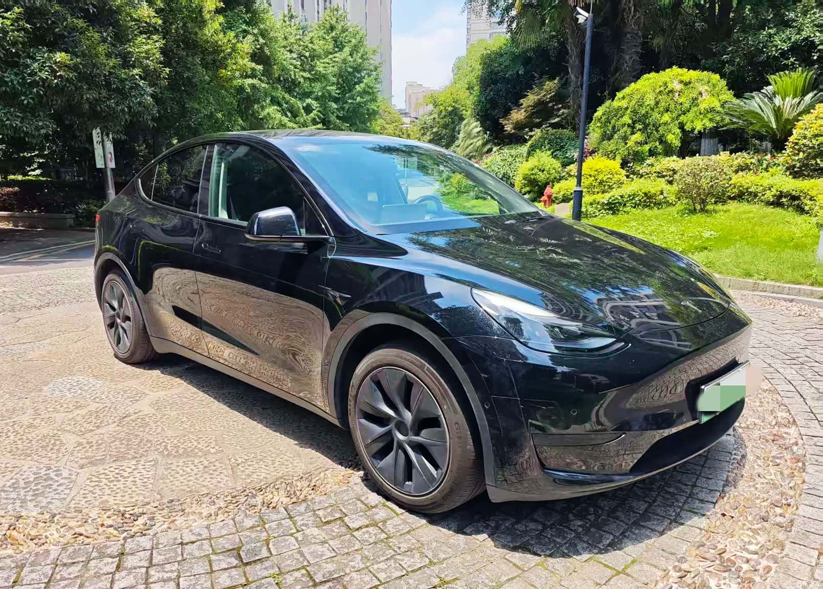 Tesla Model Y, 2024 3