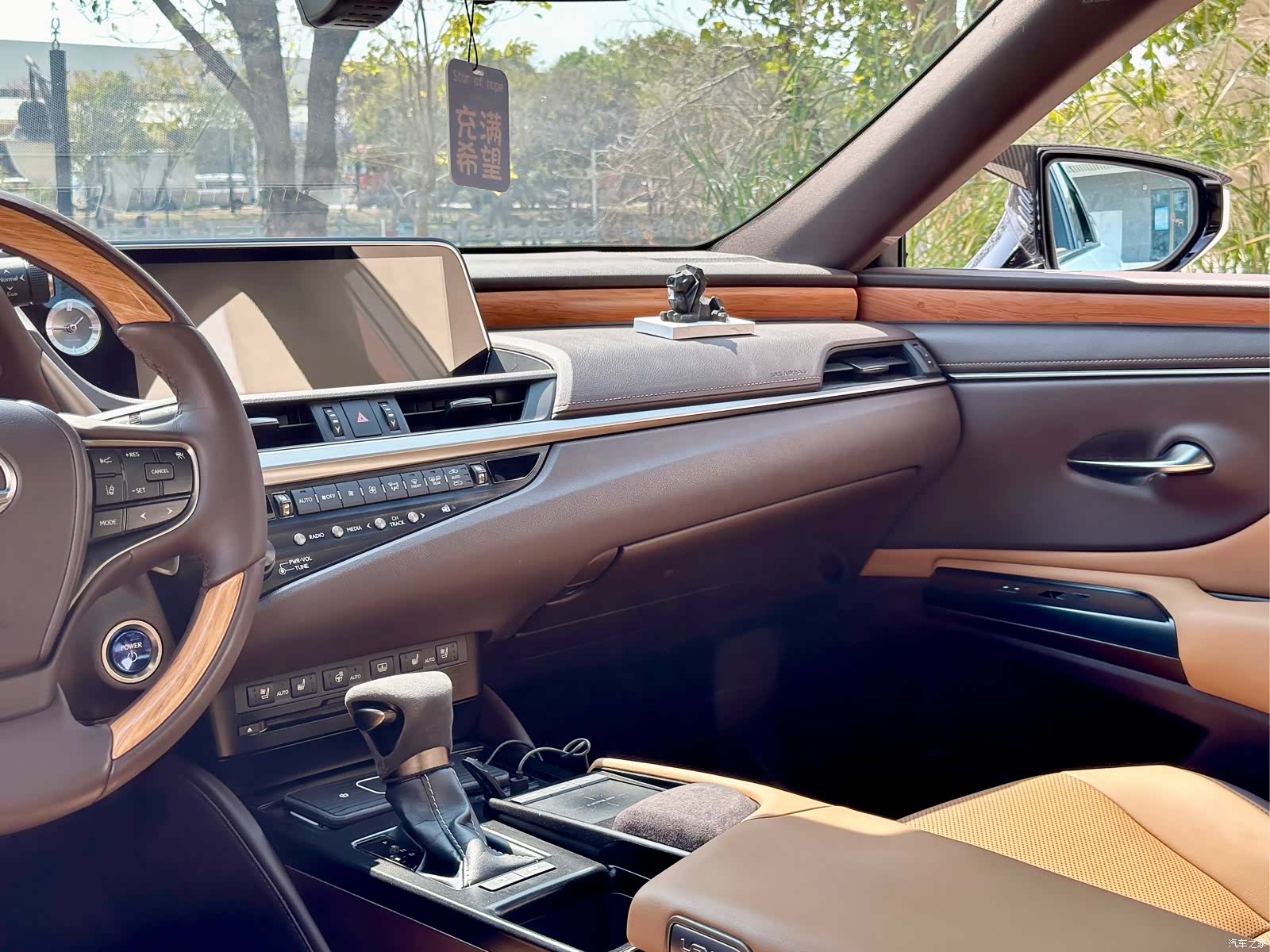 Lexus ES, 2020 17