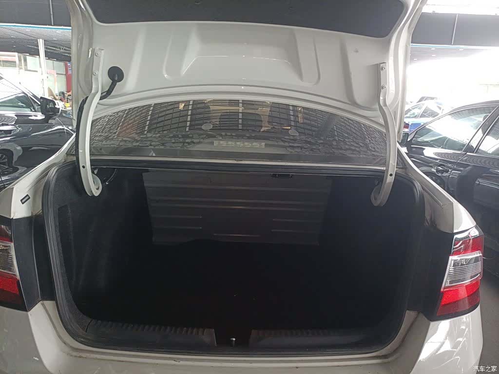 Skoda Rapid, 2020 15