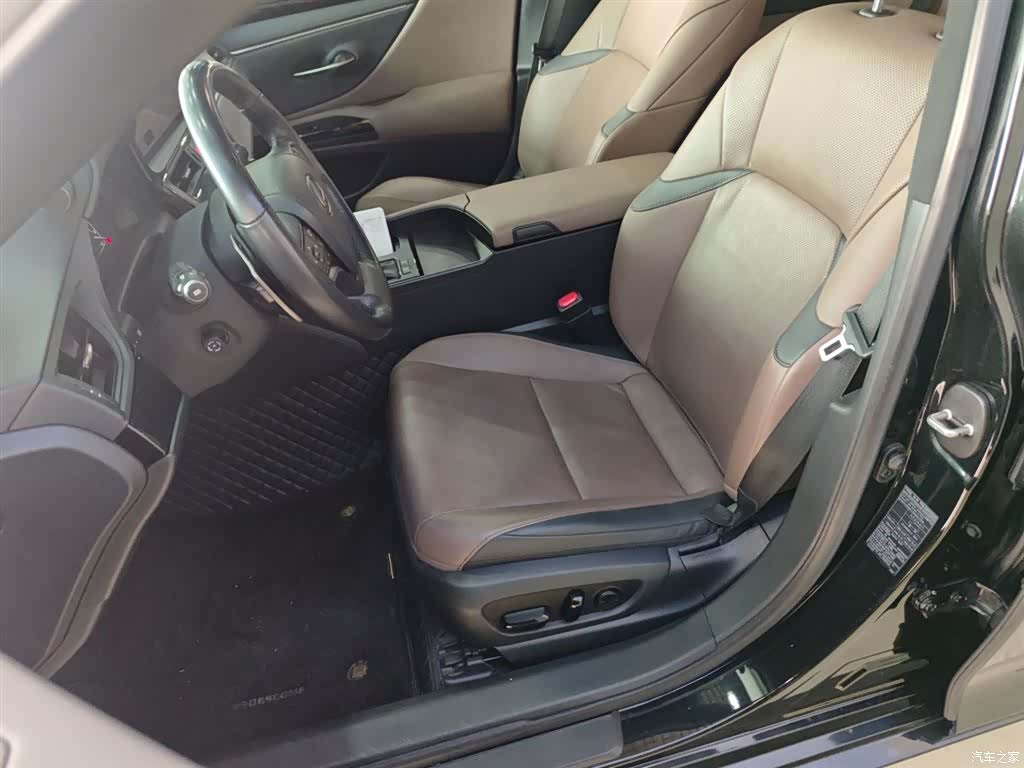 Lexus ES, 2023 15