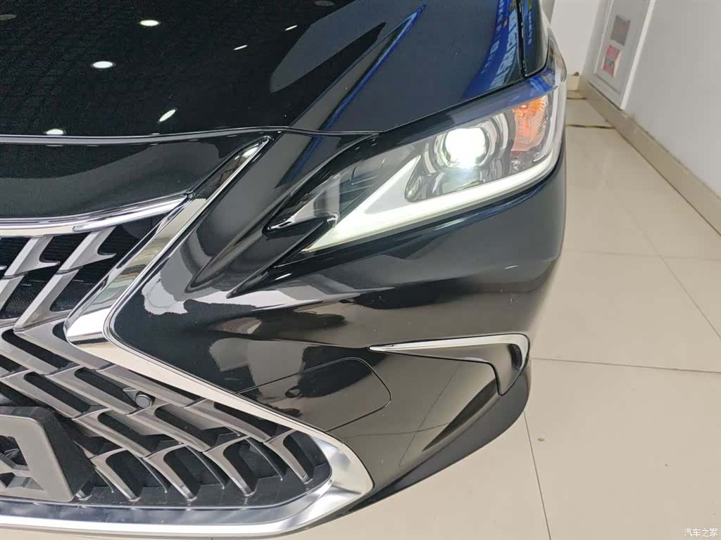 Lexus ES, 2023 24