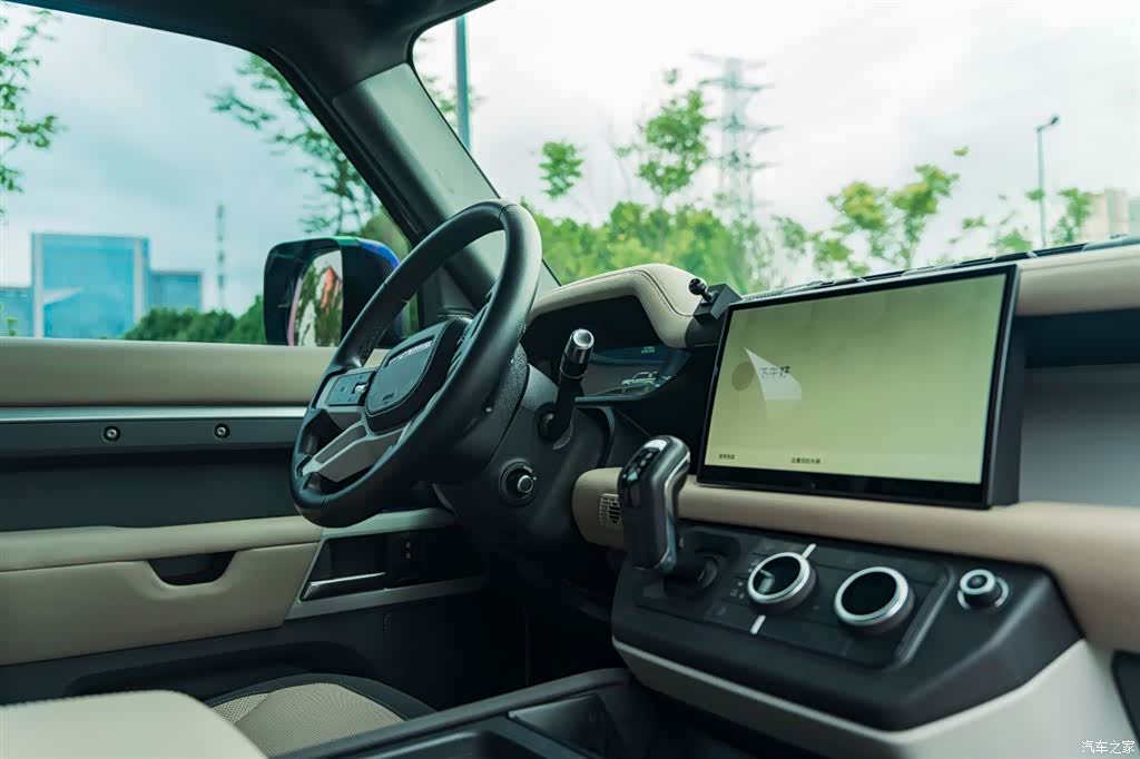 Land Rover Defender, 2022 14