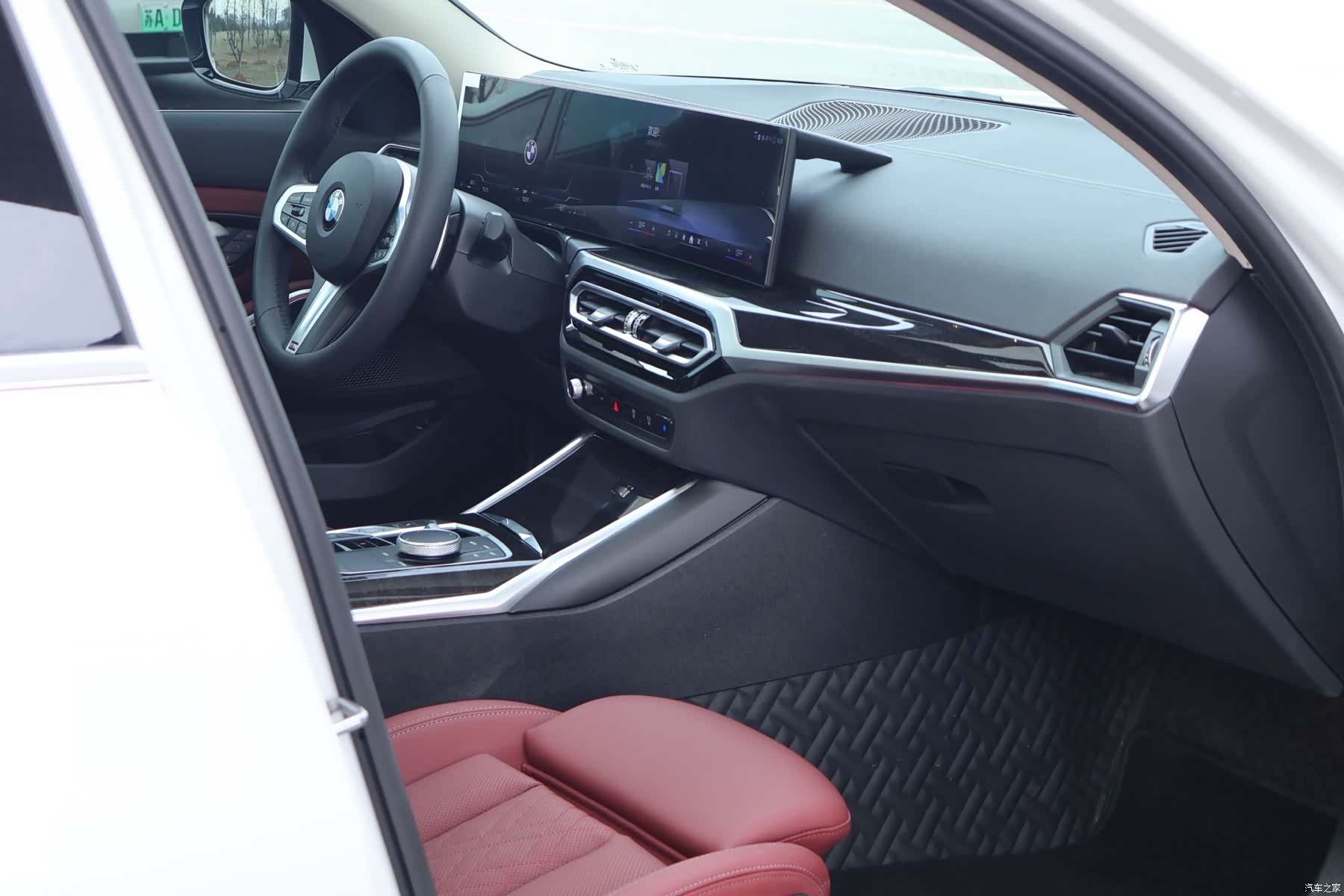 BMW 3 Series, 2024 10