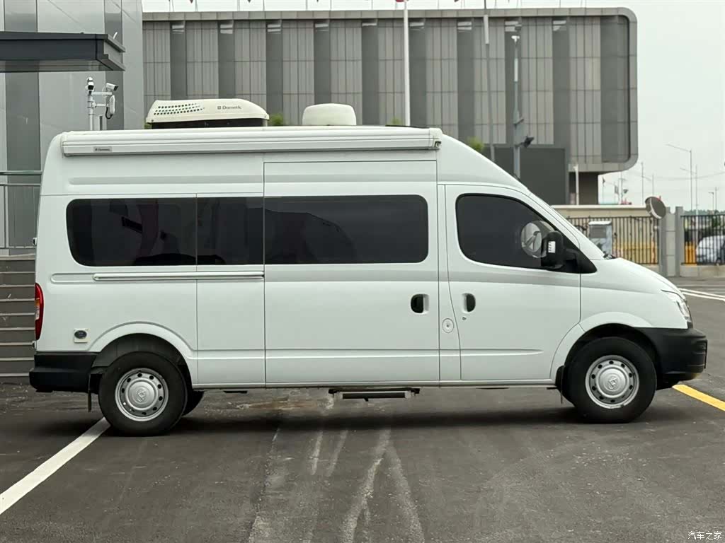 Maxus V80, 2015 4