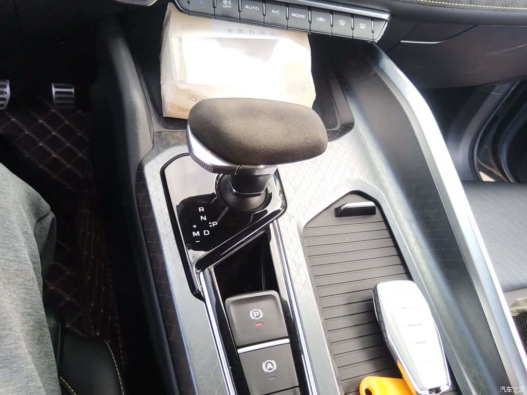 Geely Preface, 2022 6