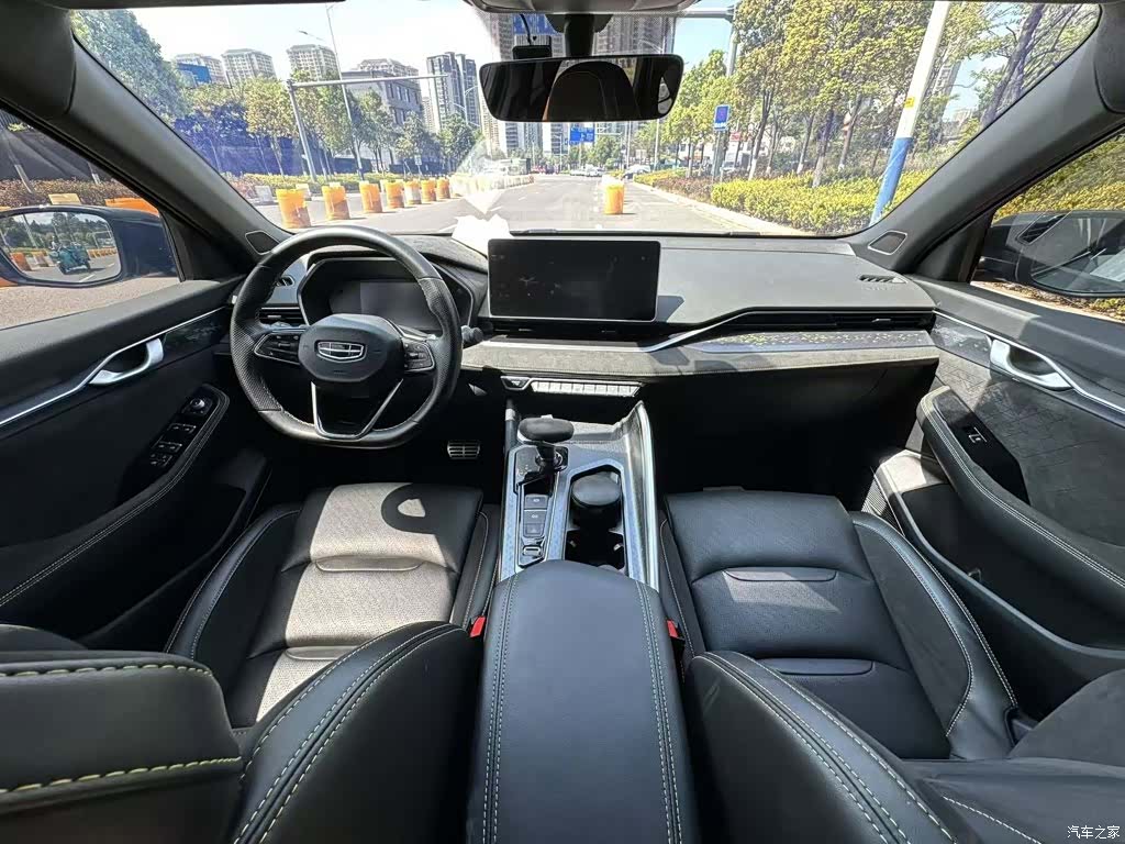 Geely Preface, 2022 12