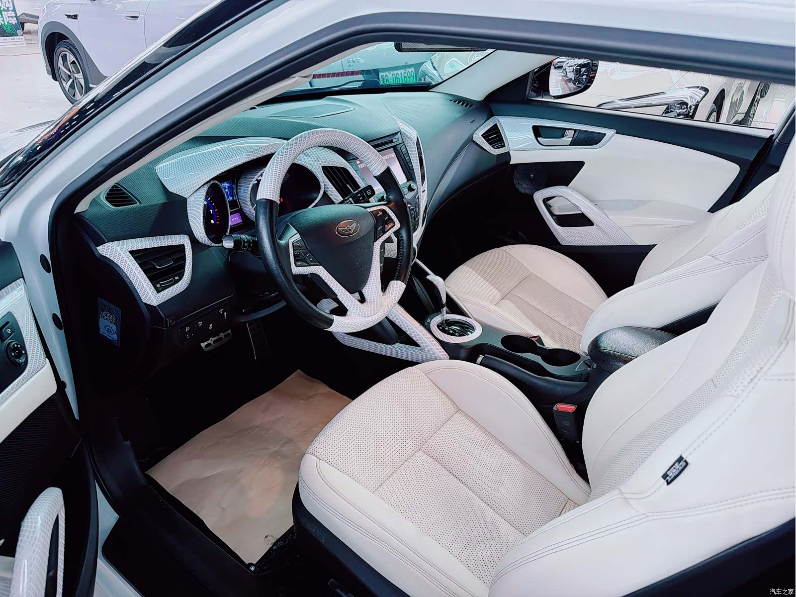 Hyundai Veloster, 2014 7