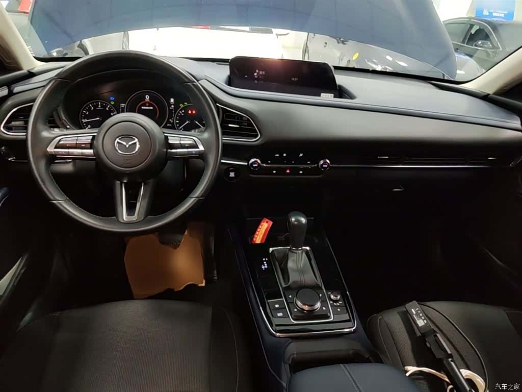 Mazda CX-30, 2021 10