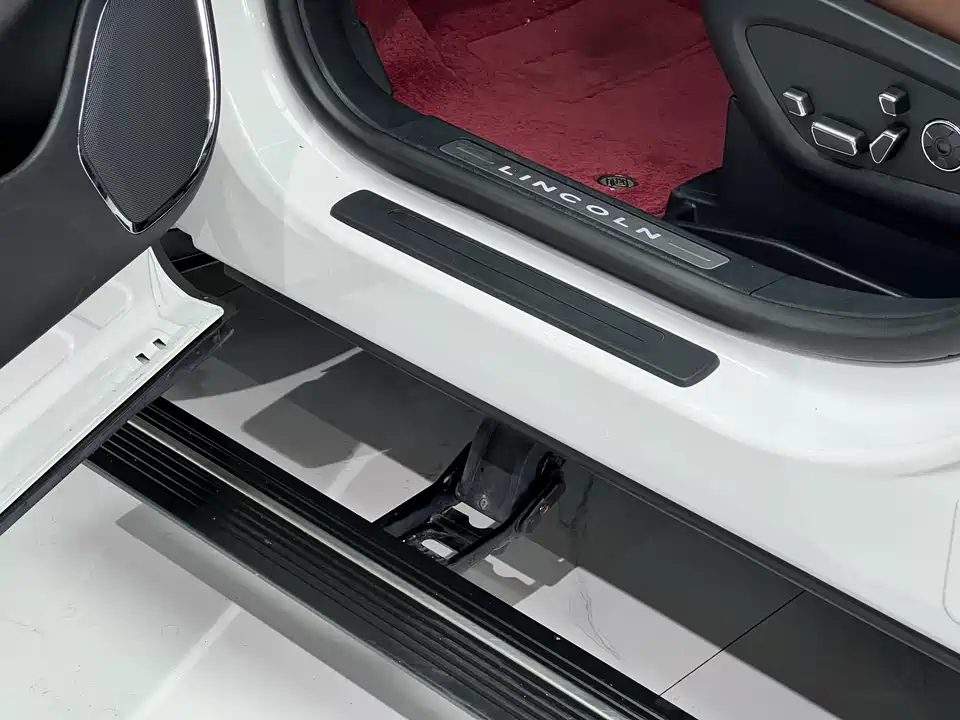 Lincoln Navigator