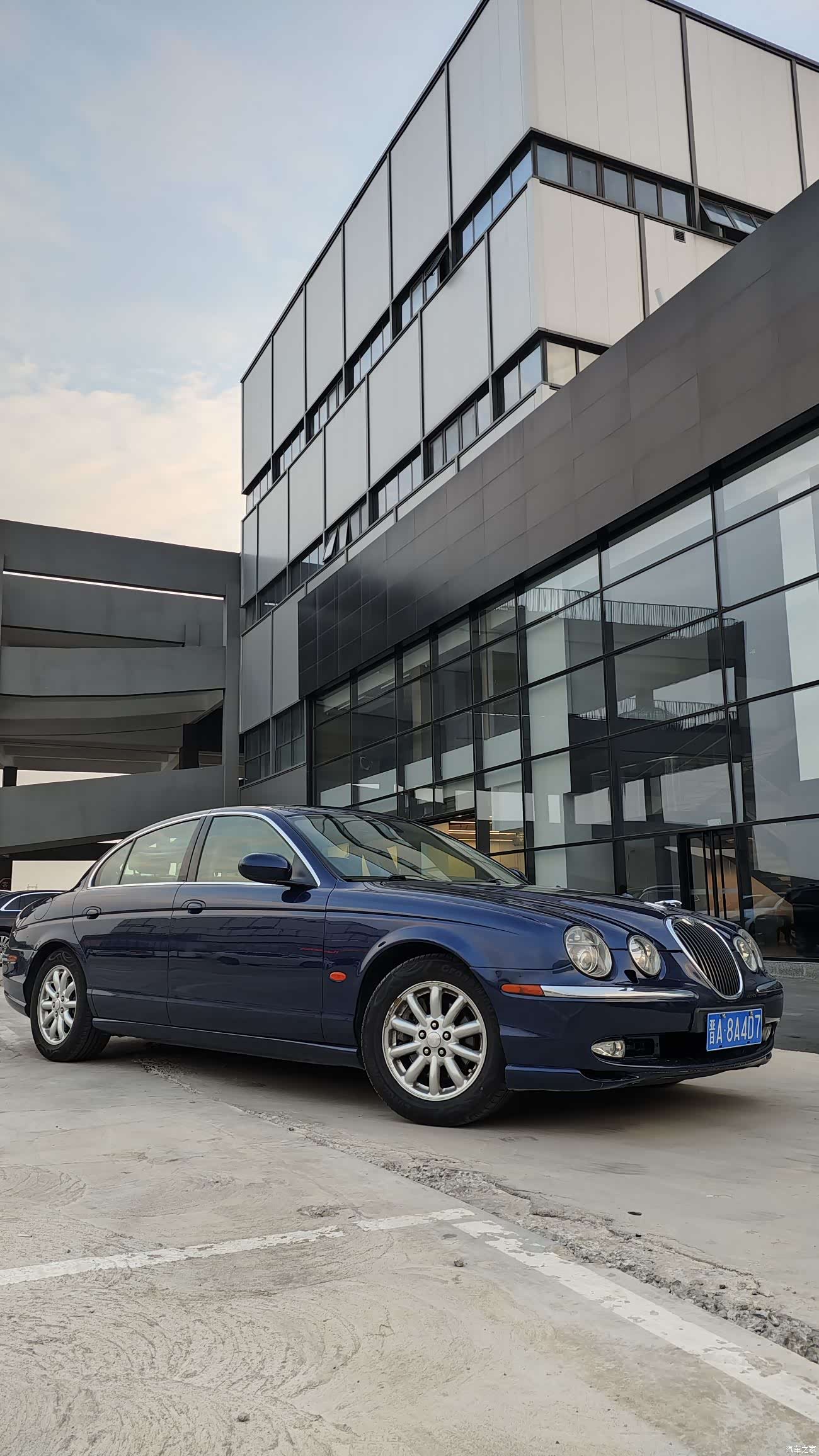 Jaguar S-TYPE, 2004 7