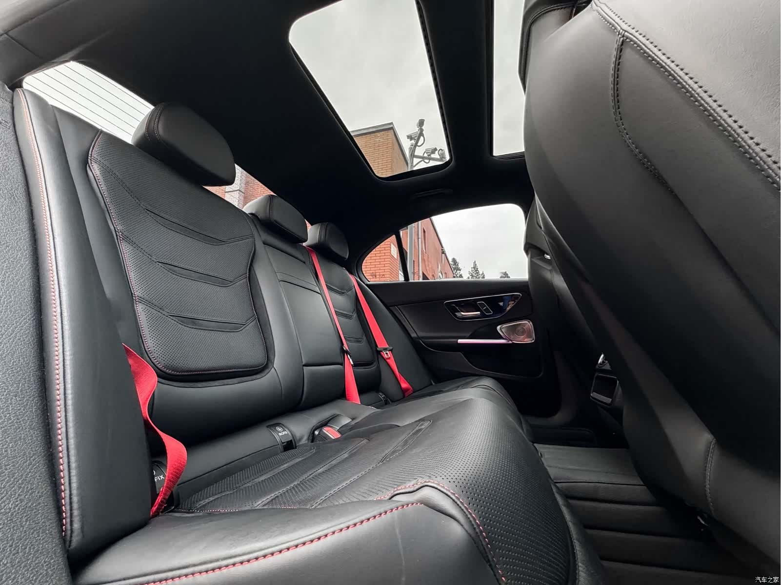 Mercedes-Benz C-Class, 2024 12