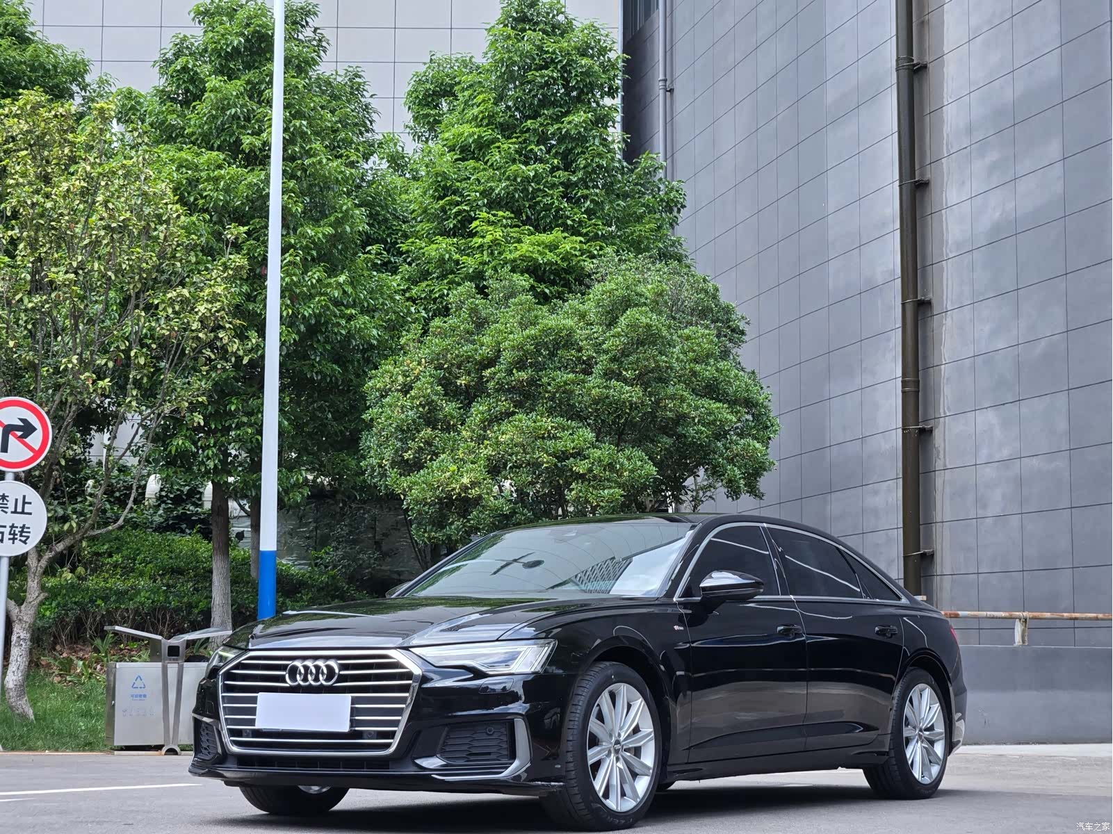 Audi A6L, 2021 1