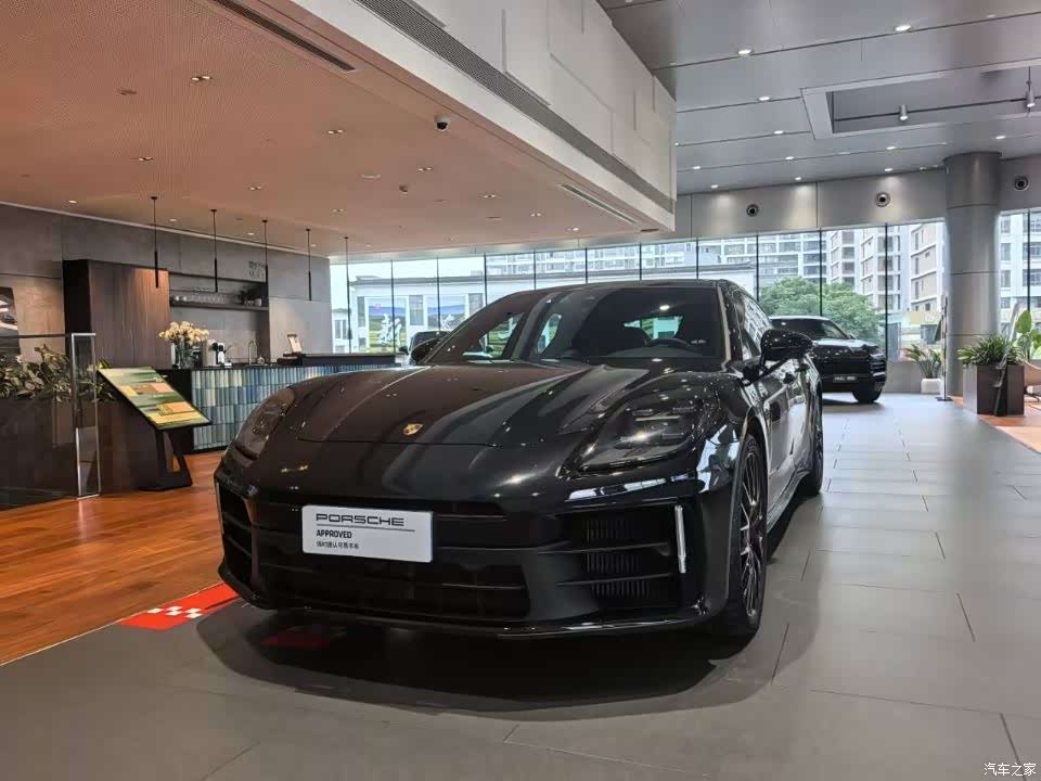Porsche Panamera, 2025 10