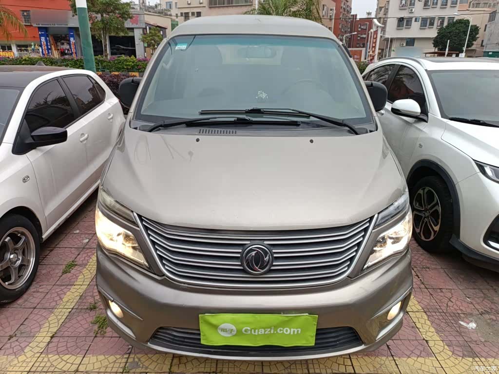 DongFeng M5, 2017 3