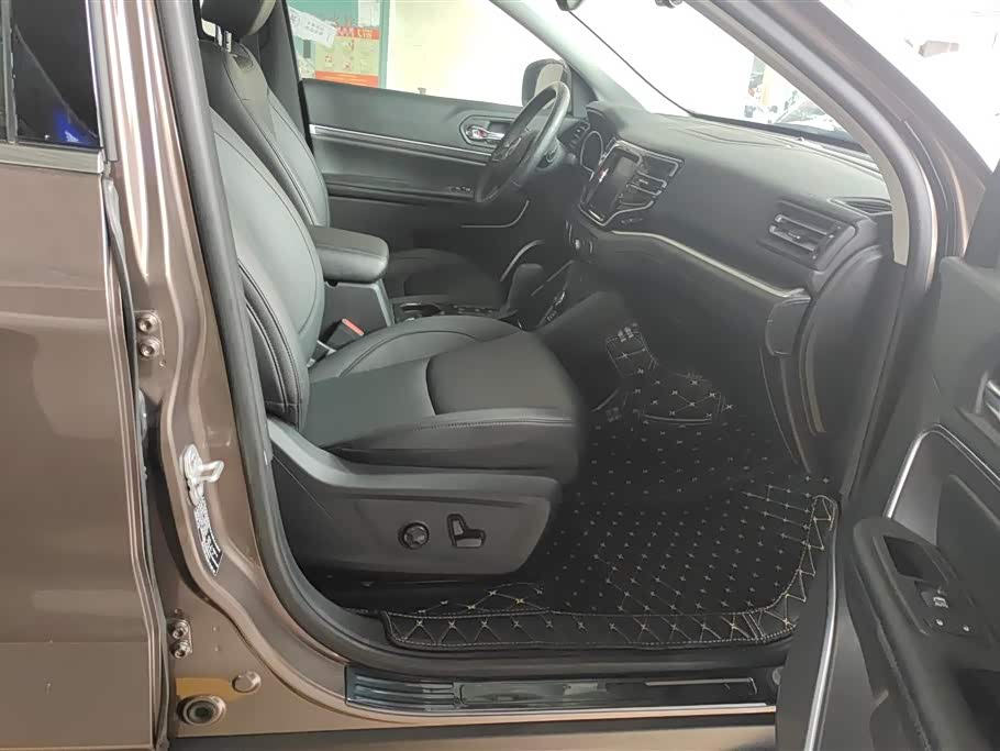 Jeep Grand Commander