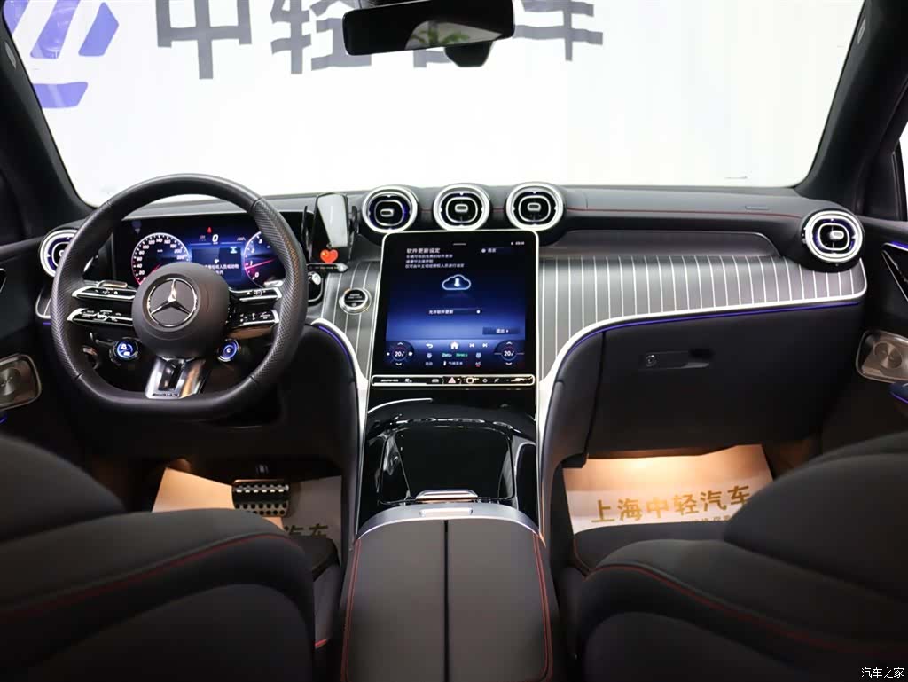 Mercedes-Benz GLC, 2025 12