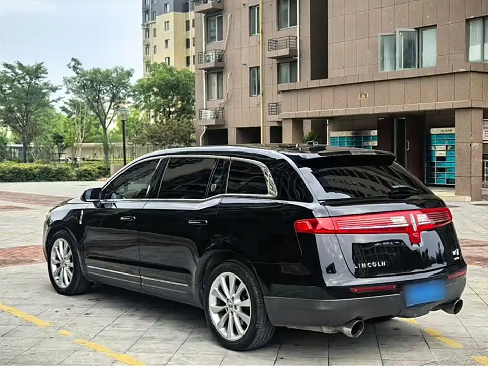 Lincoln MKT