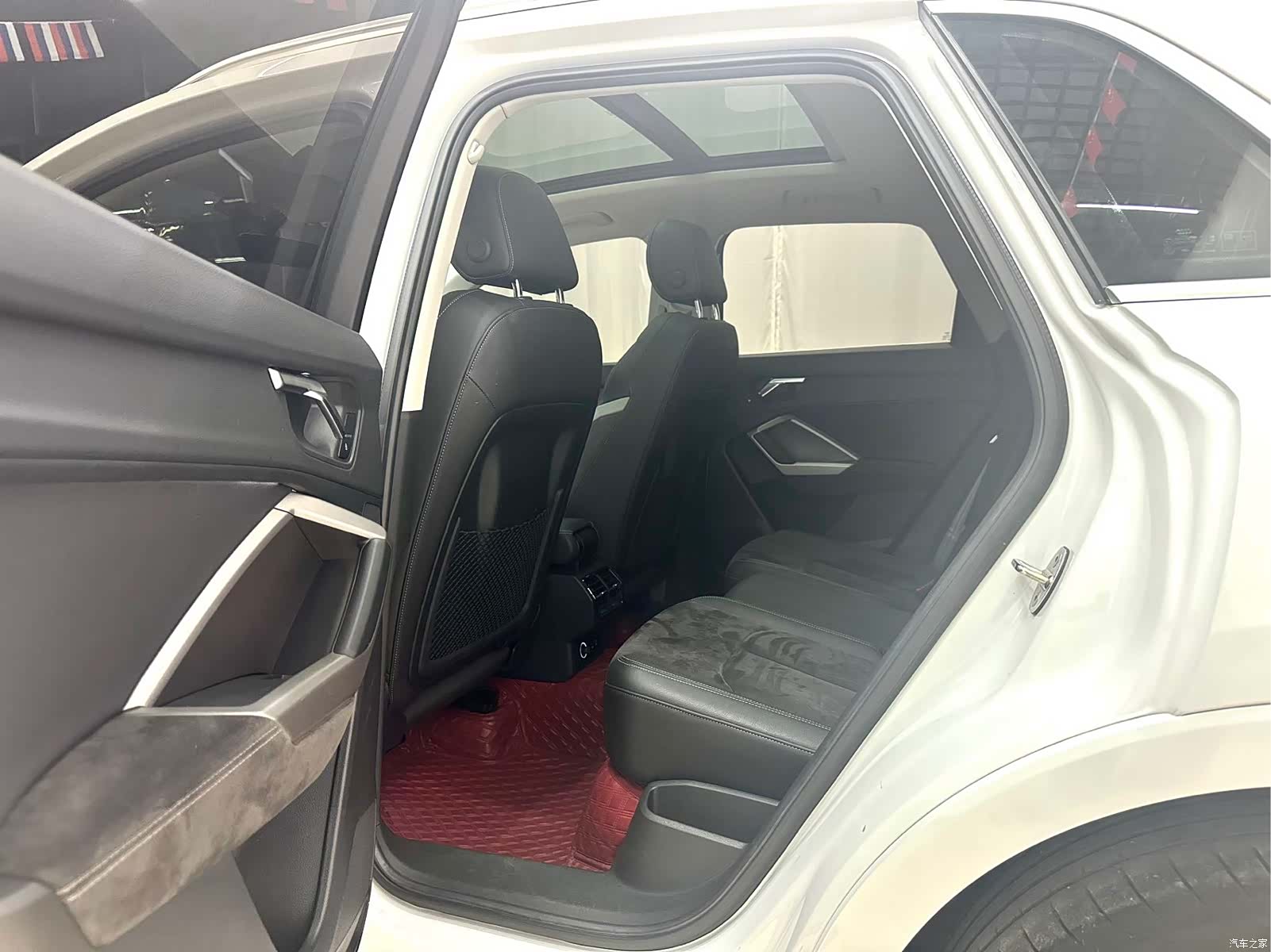 Audi Q3, 2022 10
