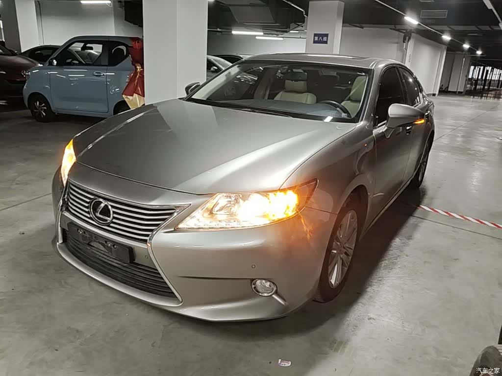 Lexus ES, 2015 2