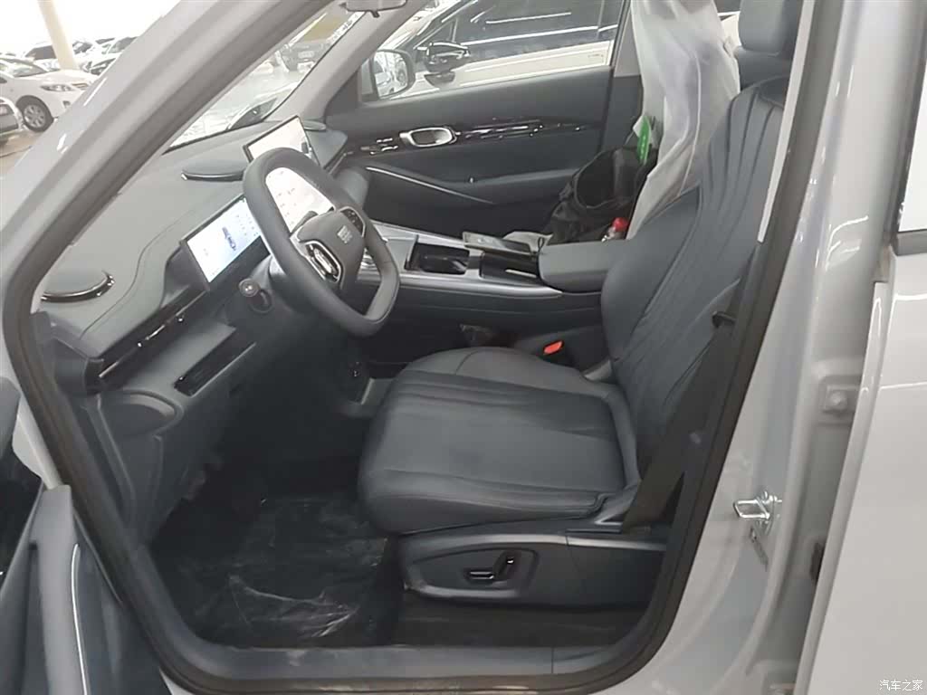 Geely Galaxy E5, 2026 15