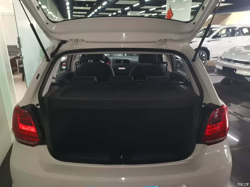 Volkswagen Polo, 2015 19
