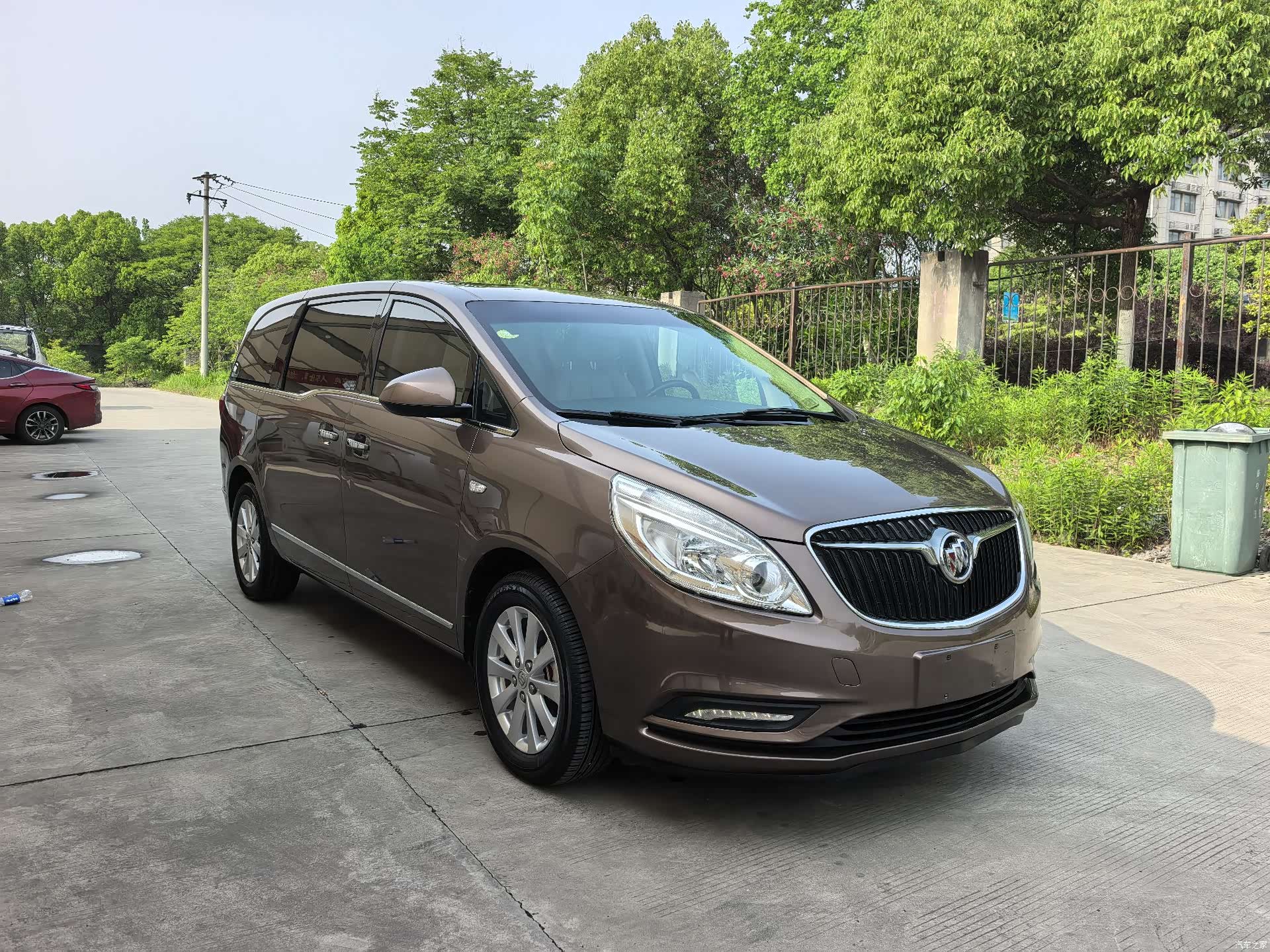 Buick GL8, 2019 3