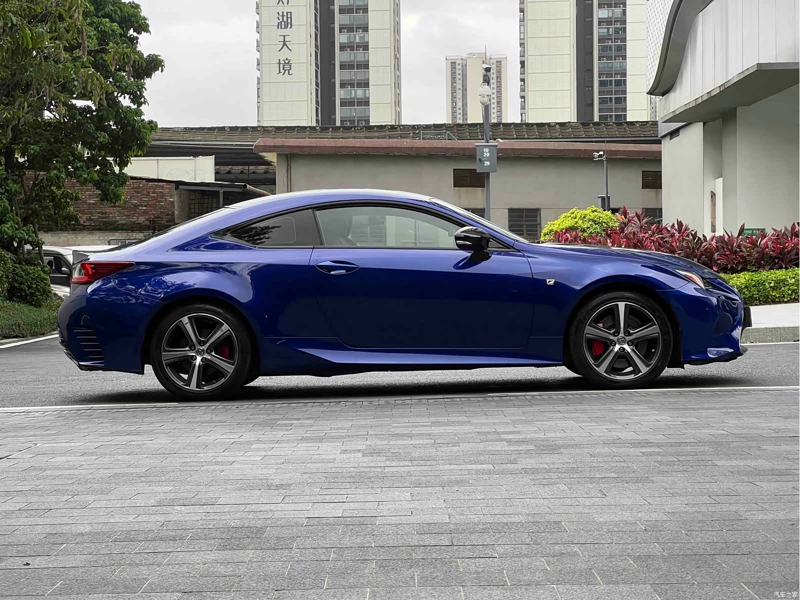 Lexus RC, 2017 9