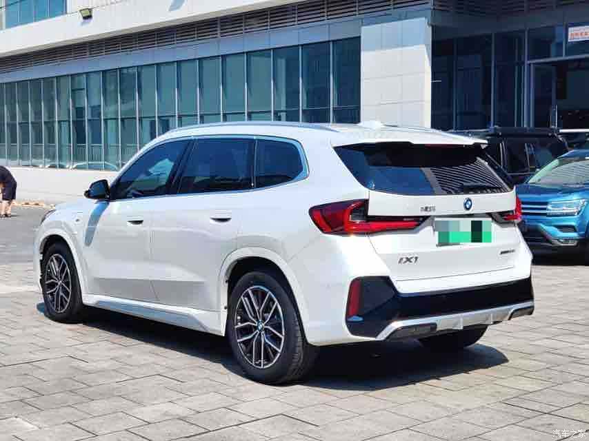 BMW iX1, 2024 7