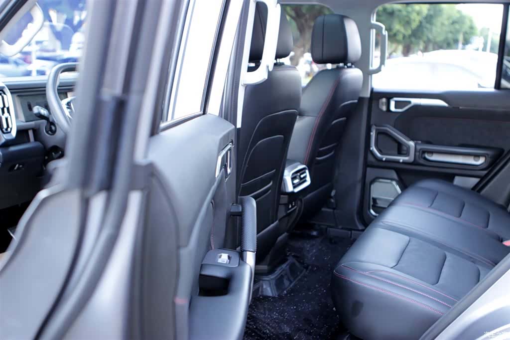 Jetour Traveller, 2025 11