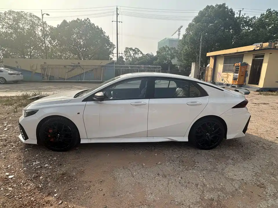 Trumpchi Shadow Leopard