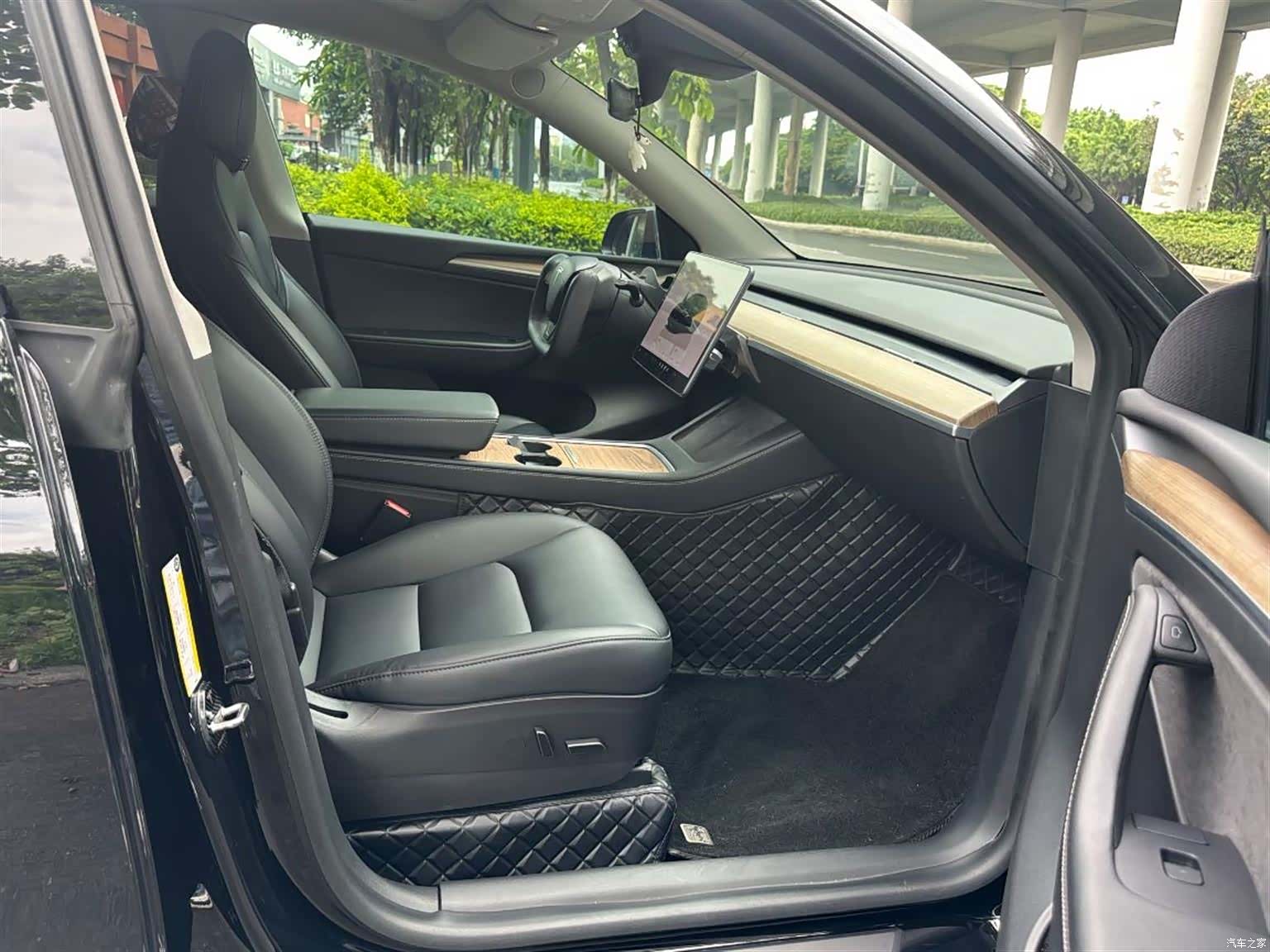 Tesla Model Y, 2021 8