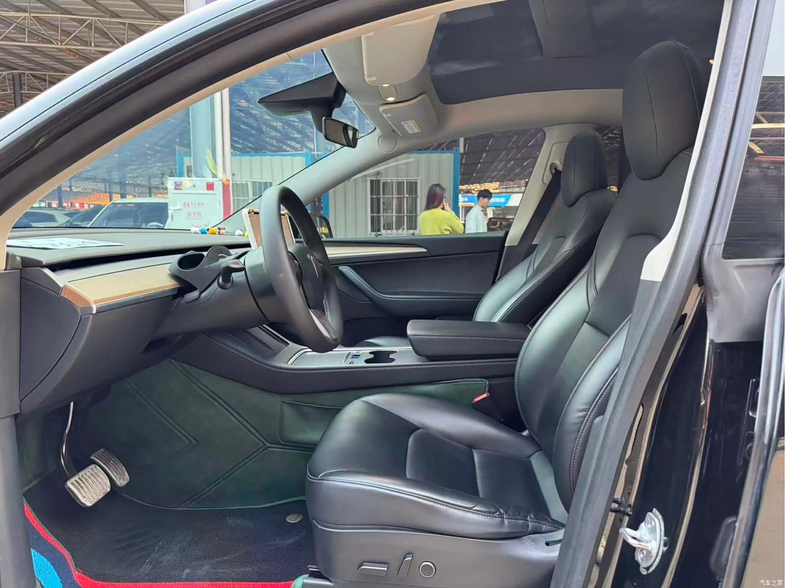 Tesla Model Y, 2022 4