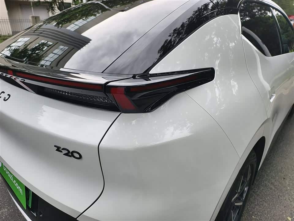 Lynk & Co Z20 Lynk & Co Z20