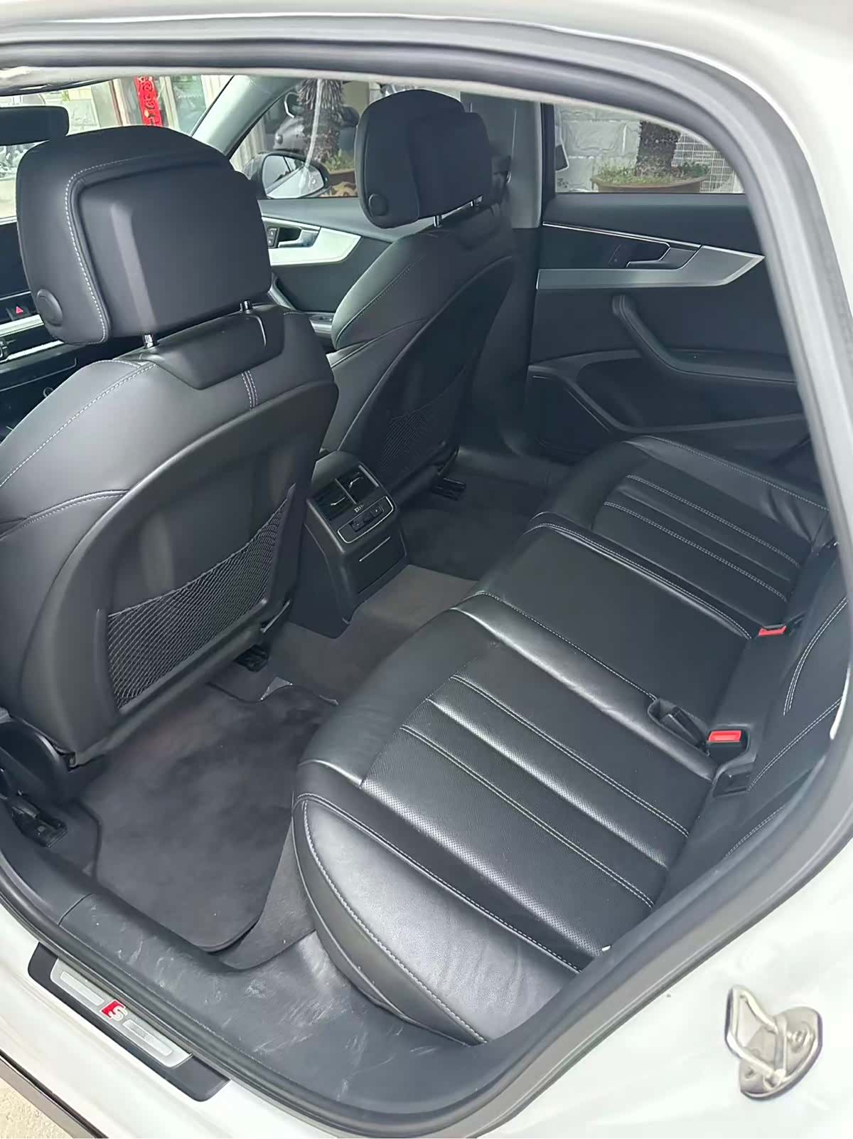 Audi A4L, 2022 9