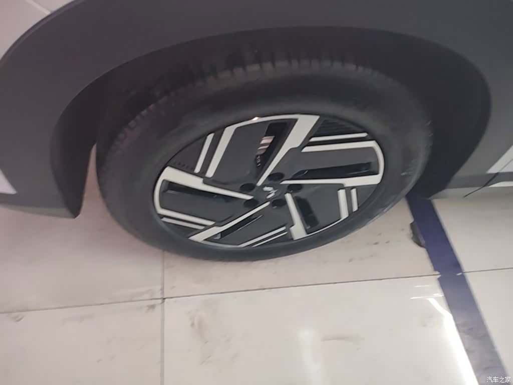 Wuling Starlight, 2026 23