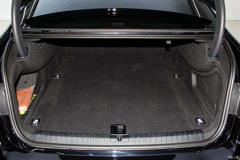 Audi A7L, 2024 25